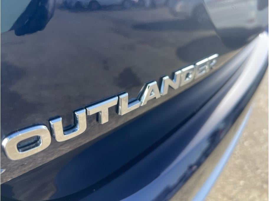 2024 Mitsubishi Outlander SE Sport Utility 4D